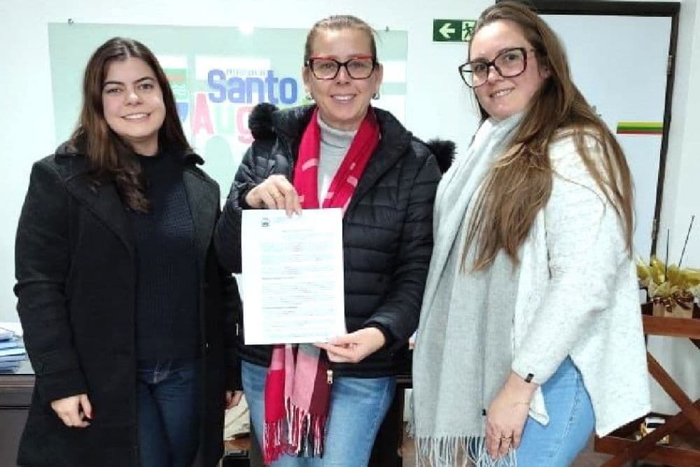 Prefeitura de Santo Augusto firma Termo de Fomento com Associação Causa Animal para ações de proteção e bem-estar animal