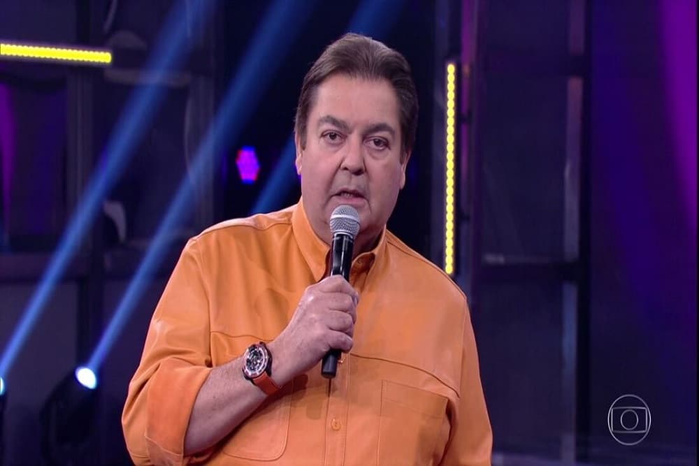 Faustão respira sem ajuda de aparelhos, está consciente e 'apresenta boa função do coração
