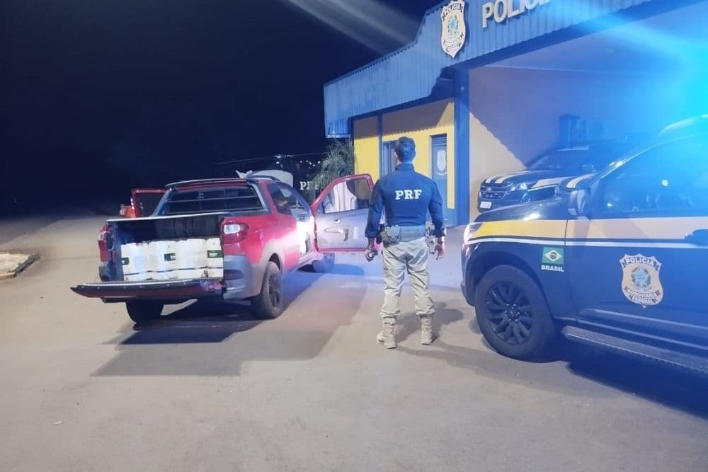 PRF prende contrabandista com mais de 700 litros de agrotóxicos