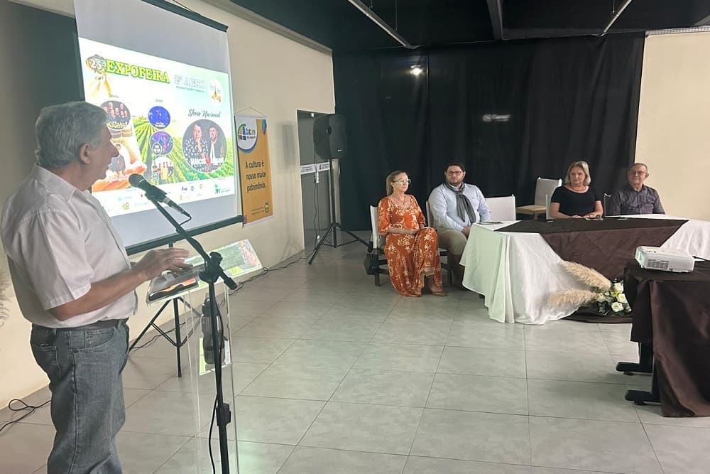 25ª Expofeira terá show nacional da dupla Marcos e Adriano