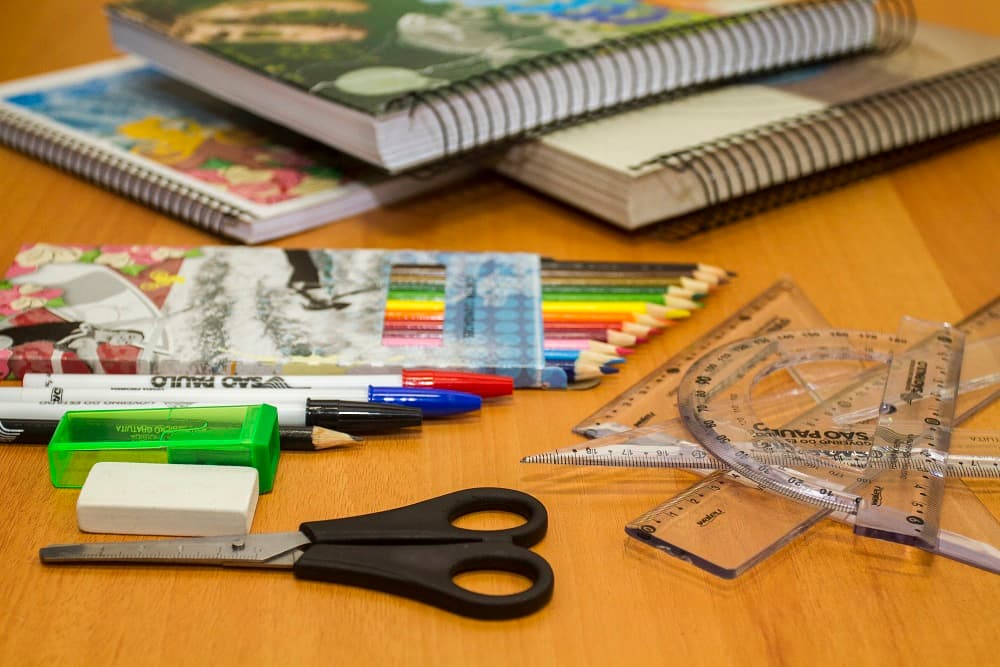 LEO Clube Santo Augusto lança campanha Adote um Estudante