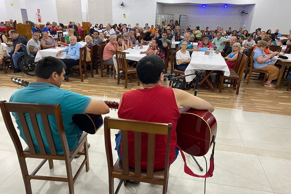 Aapecan Ijuí realiza Jantar de Natal para os usuários