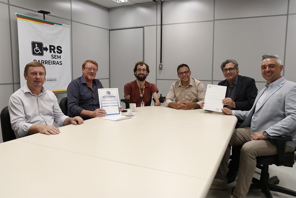 Lideranças regionais cumprem agenda oficial no Palácio Piratini