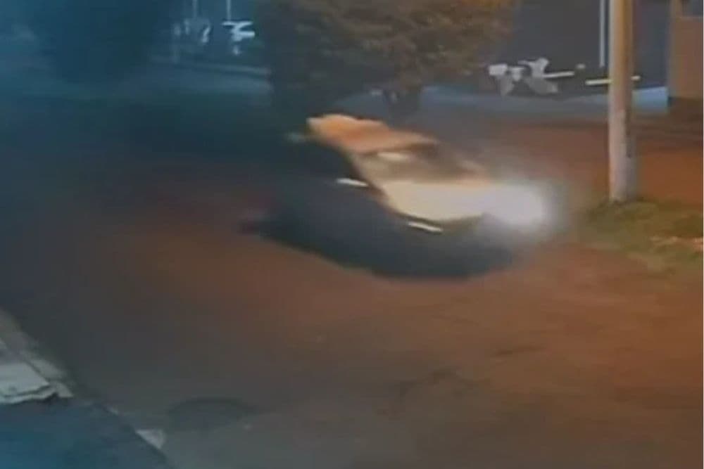 Pedestre morre atropelada, motorista não percebe e anda com o corpo pendurado ao carro entre Santo Ângelo e Giruá