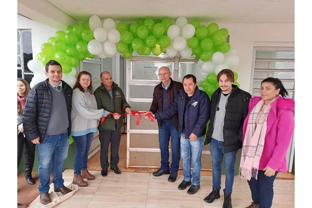 Coronel Bicaco reinaugura a UBS de Campo Santo