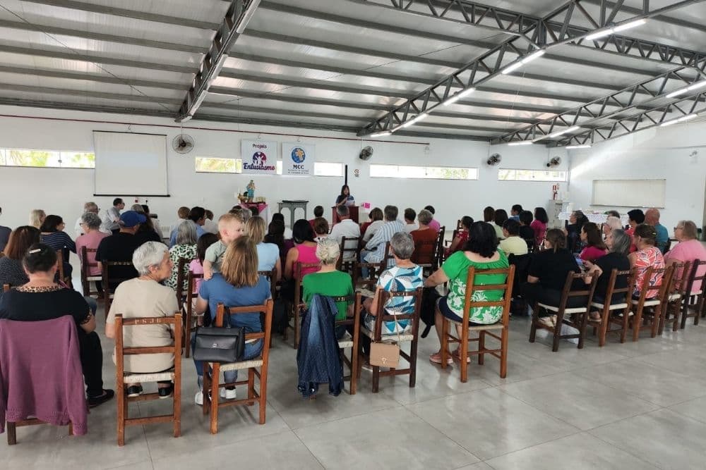 Projeto Entusiasmo realiza 11º encontro com música, palestra e bênção da saúde