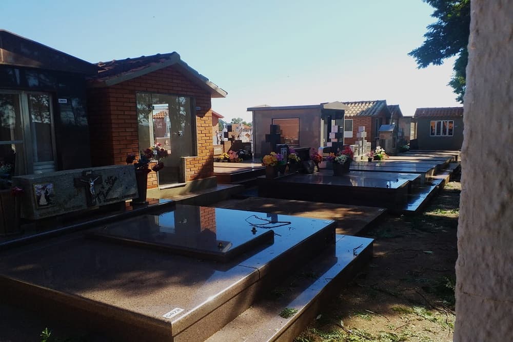 DENGUE| Servidores fazem varredura no Cemitério João XXIII para eliminar focos do aedes aegypti