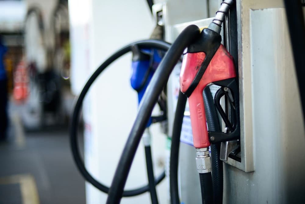 Governo anuncia que voltará a cobrar impostos sobre combustíveis, com tributação maior sobre gasolina