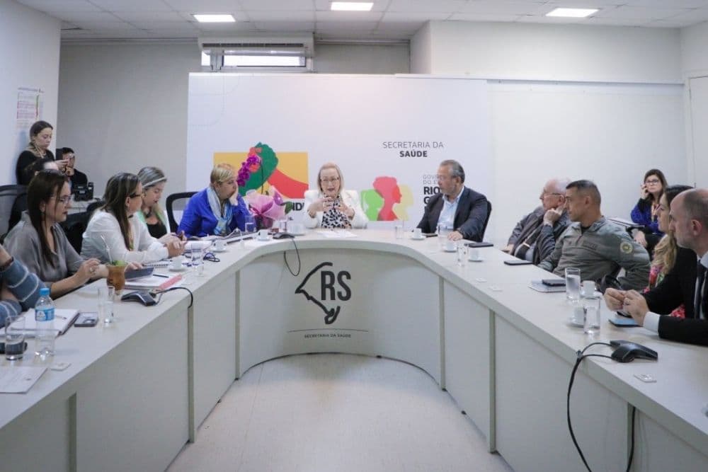 Governo descarta caso de intoxicação por metanol no Estado e alinha procedimentos e ações