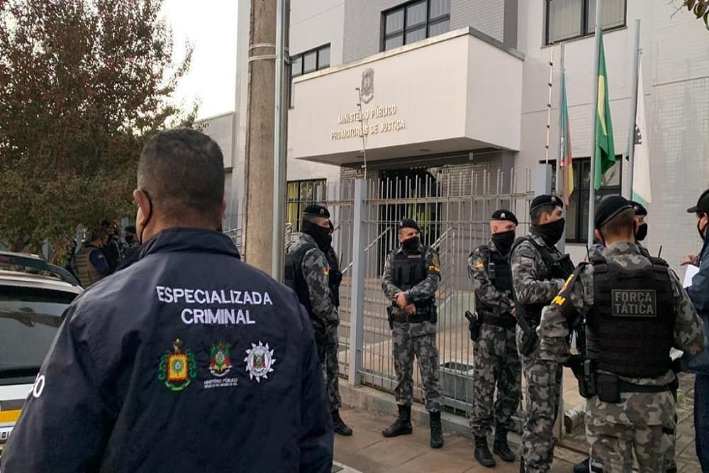 MP faz operação em cidades da região para combater crimes como fraudes em licitação e lavagem de dinheiro