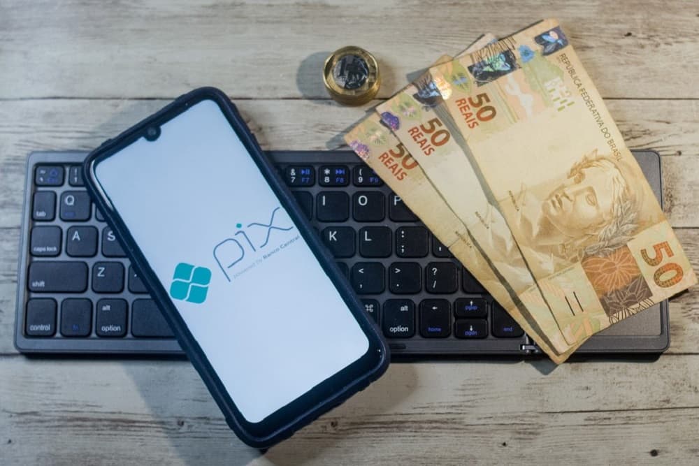 PIX: Começa a valer limite de transferências à noite