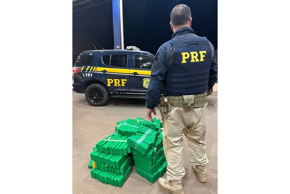 PRF prende traficantes com mais de 180 quilos de maconha na BR 285