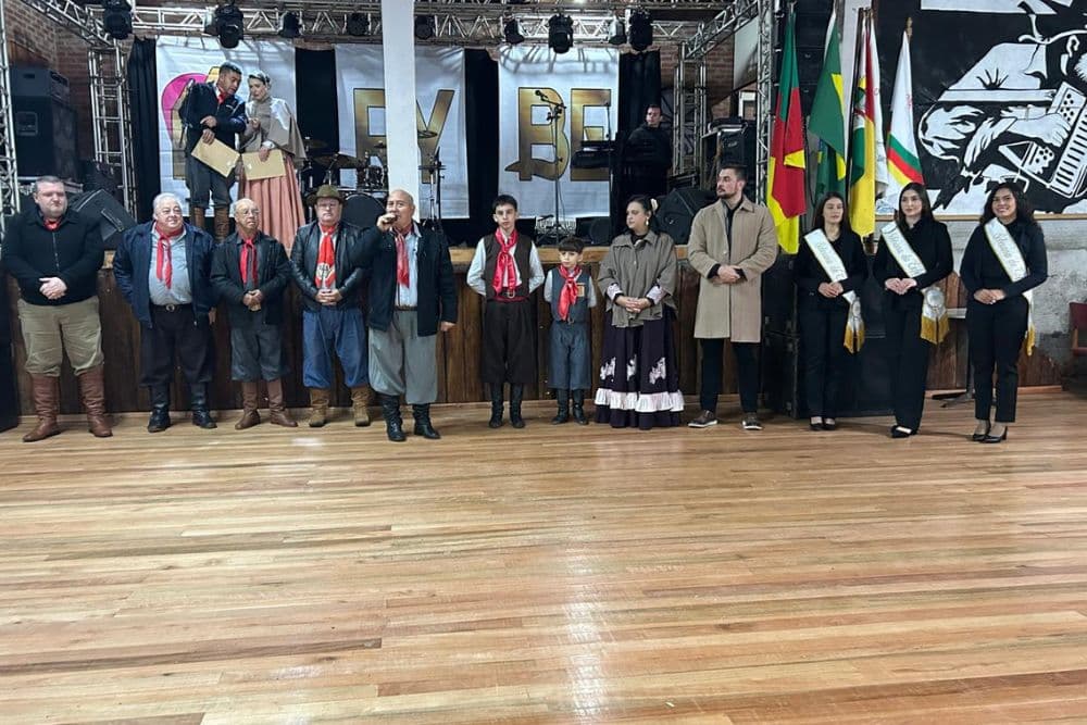 CTG Carreteiros dos Pampas celebra 52 anos com grande jantar festivo