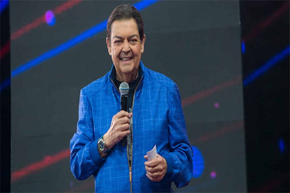 Filho de Faustão atualiza estado de saúde do pai