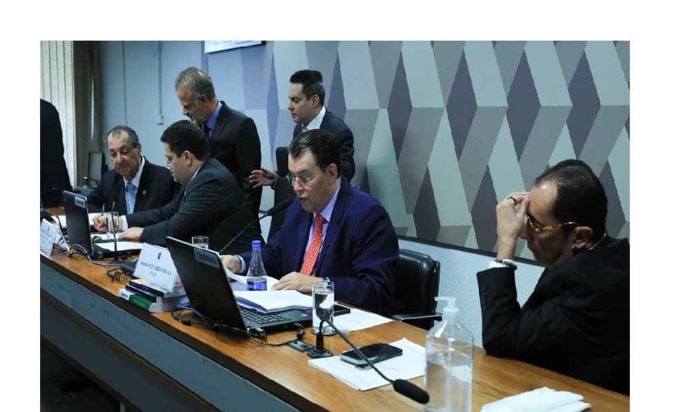 CCJ do Senado aprova reforma tributária