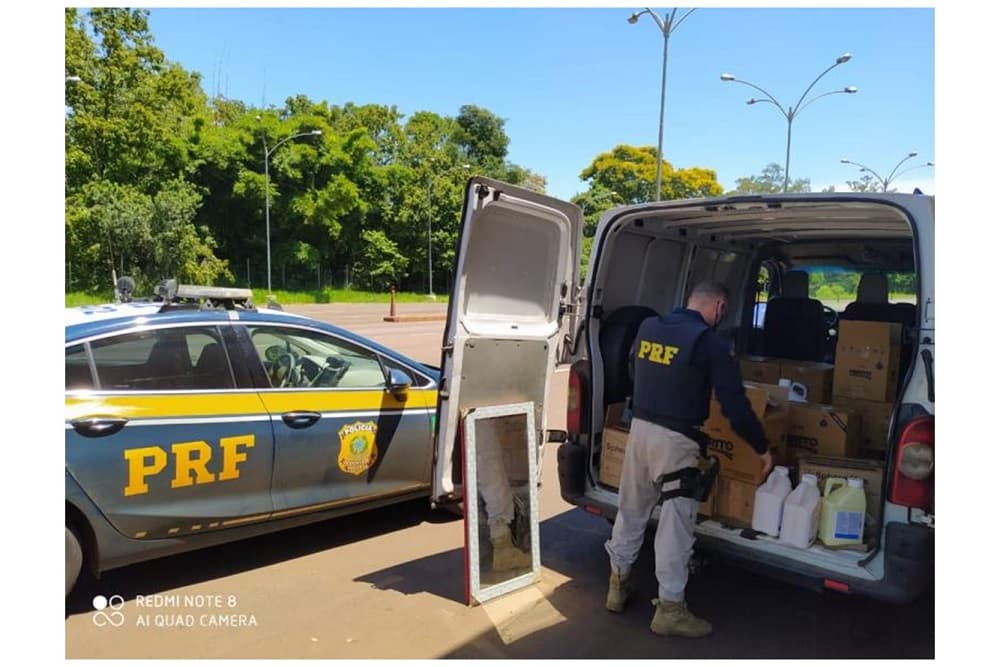 PRF apreende quase meia tonelada de agrotóxicos na BR 285 em Ijuí
