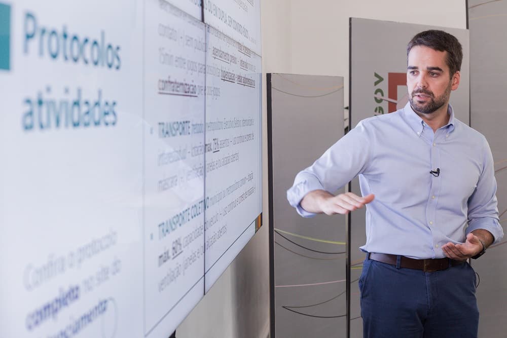 Governo amplia horário de funcionamento de atividades com reforço da fiscalização