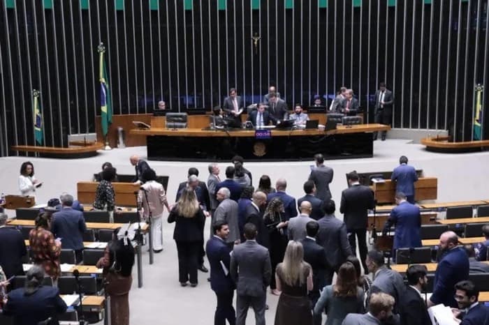 Câmara aprova aumento de pena para crimes sexuais contra crianças e adolescentes
