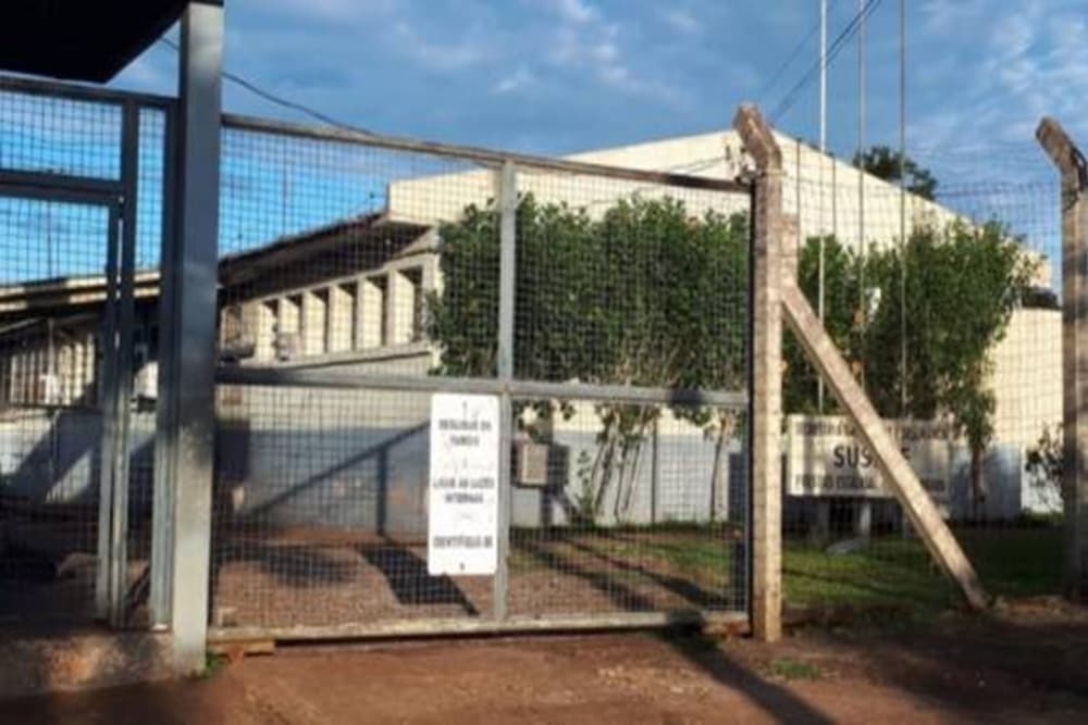 Homens são presos após tentarem arremessar objetos e drogas no Presídio Estadual de Três Passos