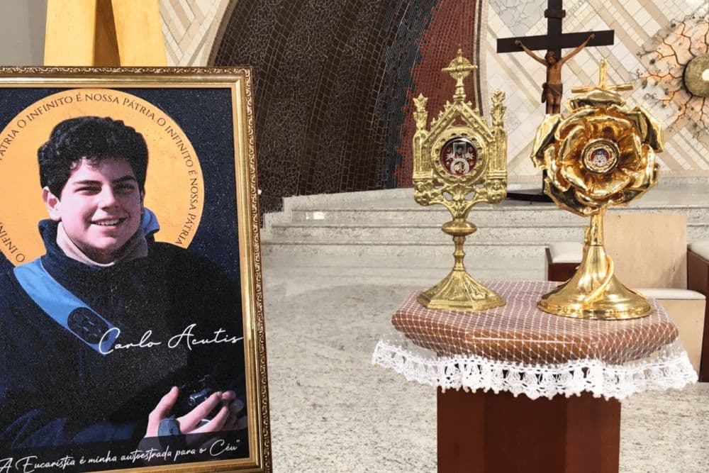 Carlo Acutis, 'padroeiro da internet' que tem milagre reconhecido no Brasil, será canonizado em 27 de abril