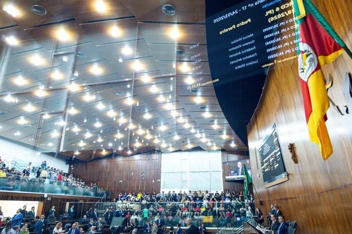 Aprovado reajuste do piso salarial dos professores estaduais