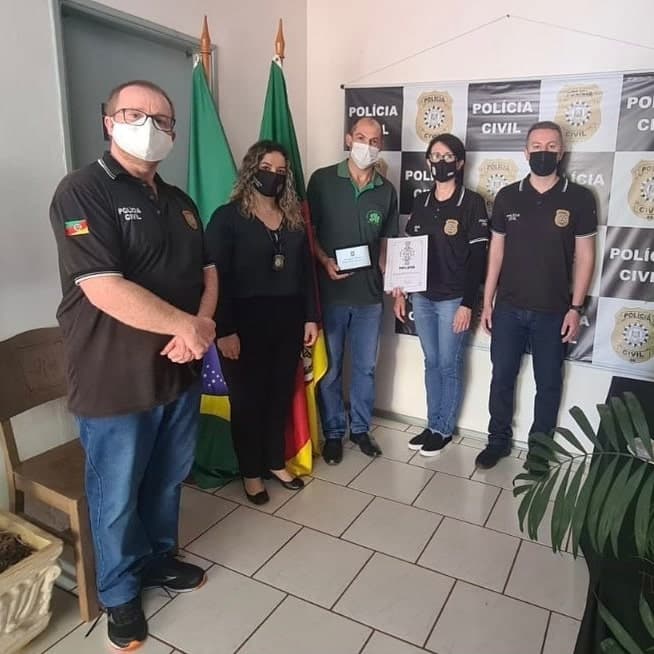 Presidente do CONSEPRO de São Martinho recebe homenagem da Polícia Civil