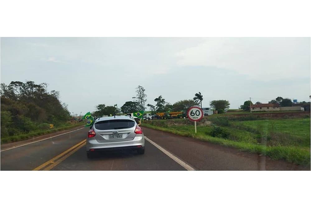 Atos de apoio ao presidente Bolsonaro em rodovias da região
