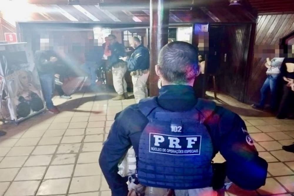 PRF resgata adolescente que sofria exploração sexual em boate