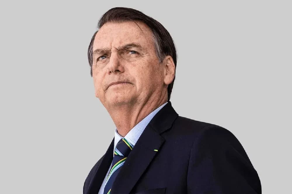 Defesa de Bolsonaro pede anulação da delação de Mauro Cid e julgamento no plenário do STF