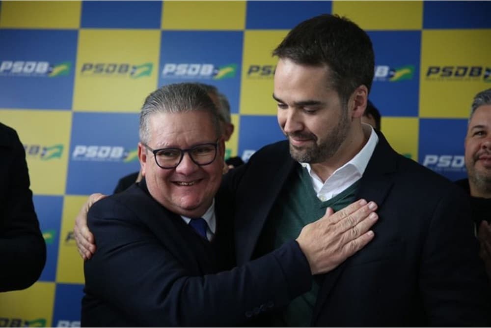 Eduardo Leite anuncia pré-candidatura ao governo do RS