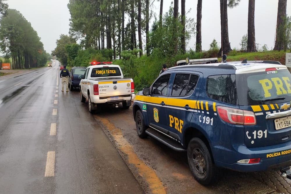 PRF e BM prendem casal de traficantes com cocaína em motel