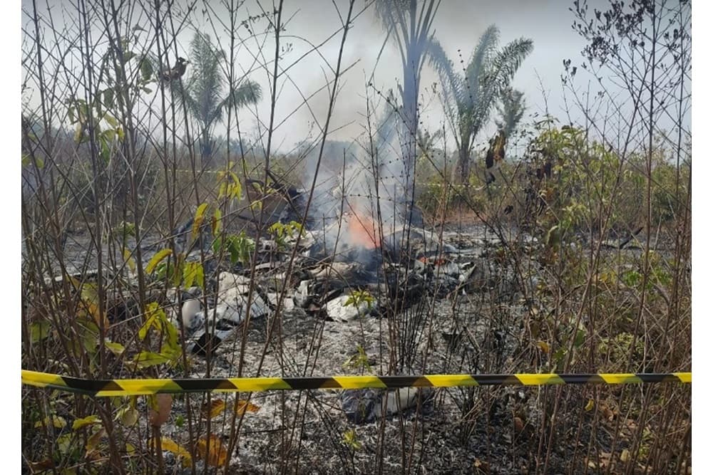 Avião de pequeno porte cai e deixa 5 mortos em Apiacás, na zona rural de Mato Grosso