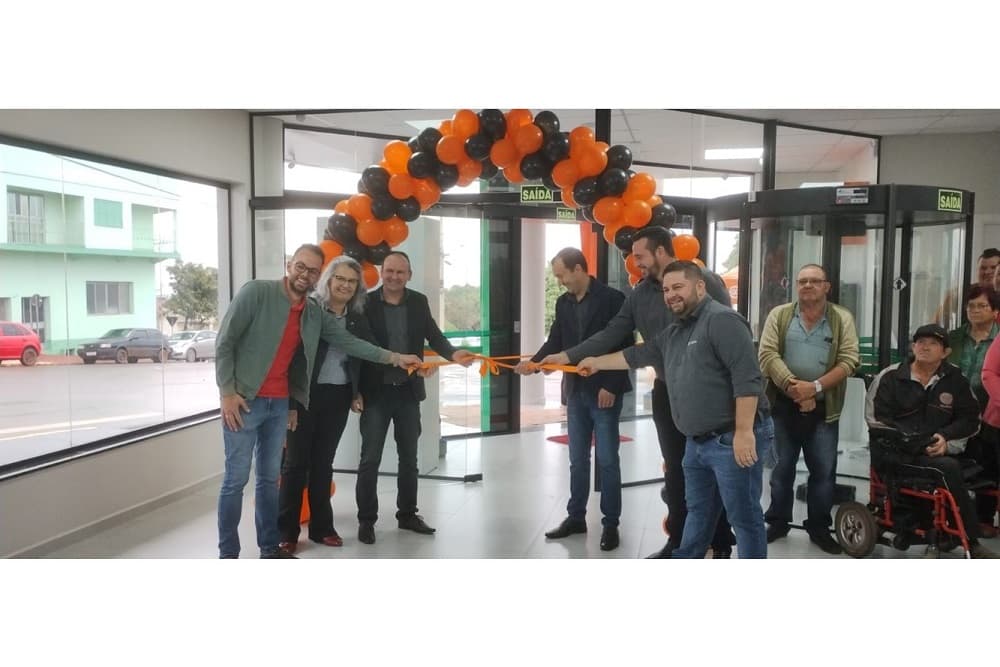 Cresol reinaugura agência em São Martinho