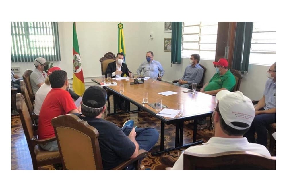 Governo do Estado e entidades de agricultores familiares dialogam sobre ações para diminuir efeitos da estiagem