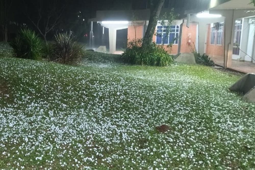 Temporal com granizo danificou mais de 200 casas em Ijuí