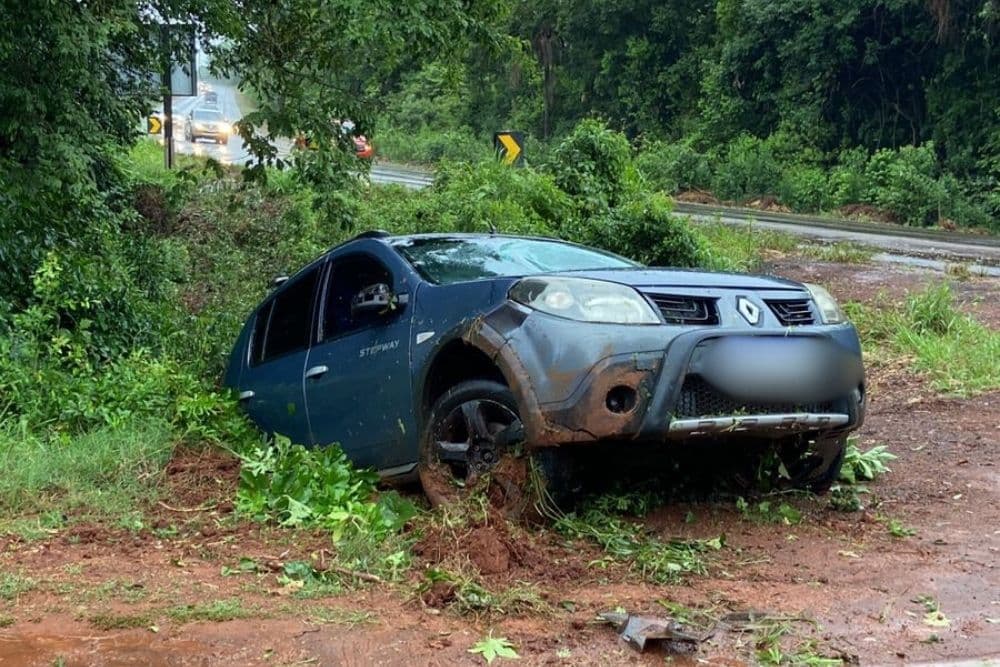 Saída de pista é registrada na ERS-155 em Santo Augusto