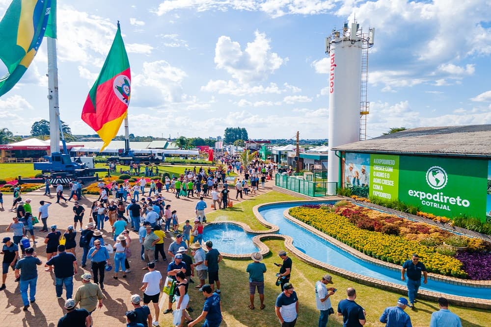 Irrigação e seguro rural dominam discursos na abertura da Expodireto