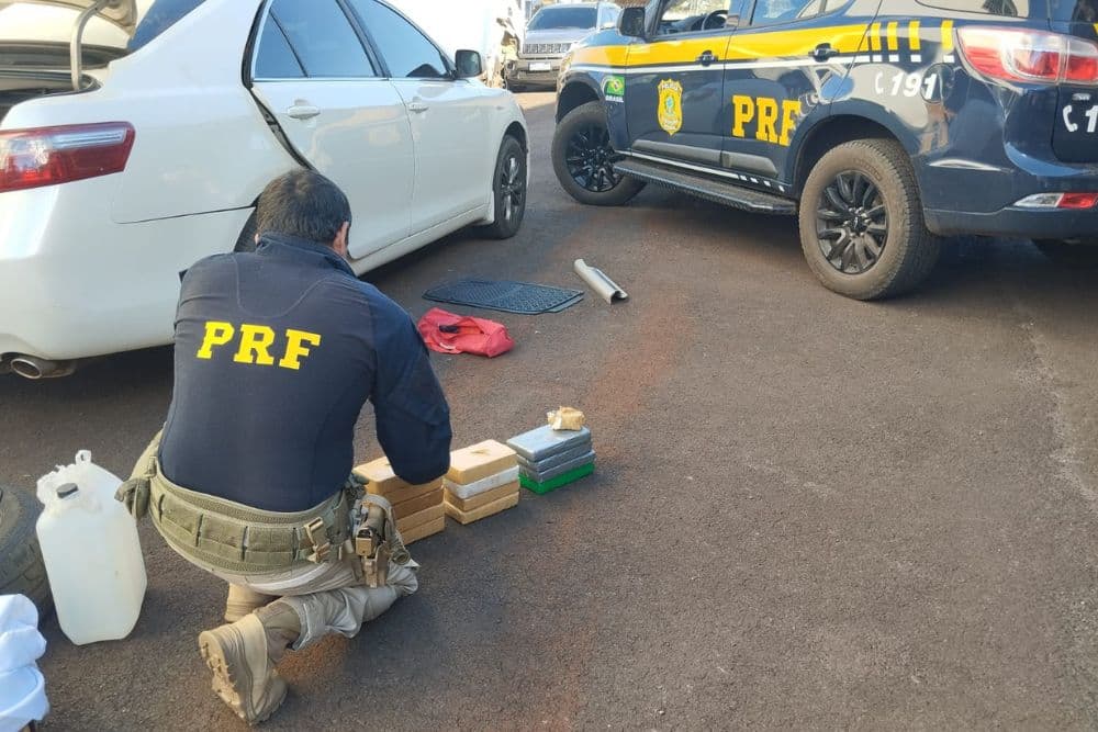 PRF prende paraguaio com carro carregado de drogas em Três Passos