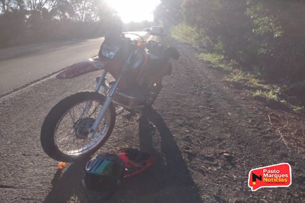 Motociclista fica ferido em acidente que envolveu três veículos na BR-472, em Três de Maio