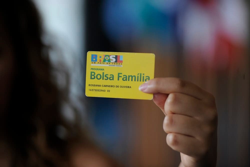 Bolsa Família vai bloquear benefício por CPF irregular a partir deste mês