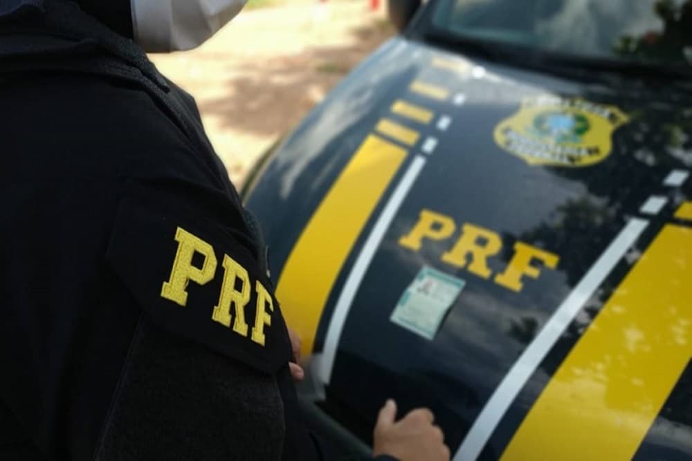 PRF divulga edital de concurso com 1,5 mil vagas e salário de mais de R$ 10 mil