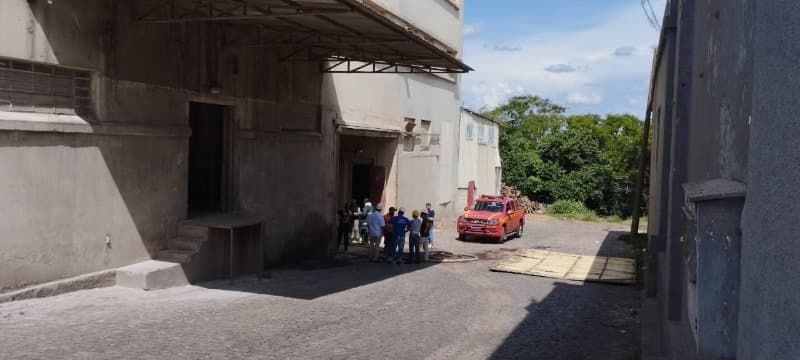 Explosão em fábrica de ração deixa três feridos em estado grave em Carazinho