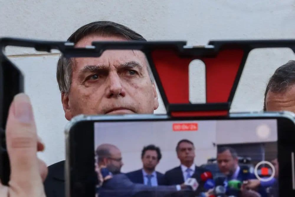 PGR denuncia Bolsonaro e mais 33 por tentativa de golpe de Estado