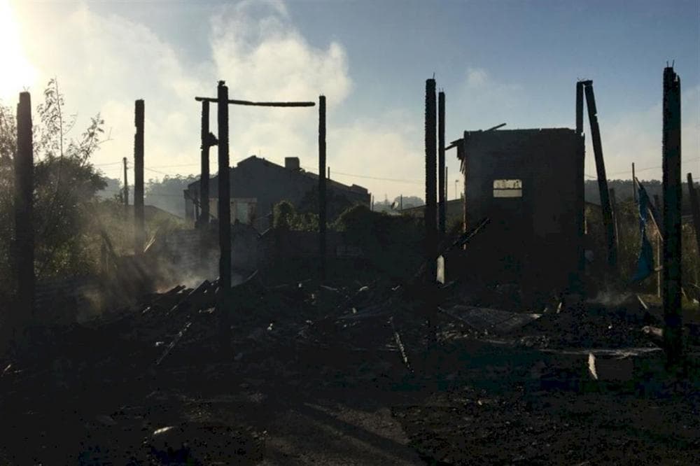 Mãe e dois filhos morrem em incêndio criminoso em Santa Maria