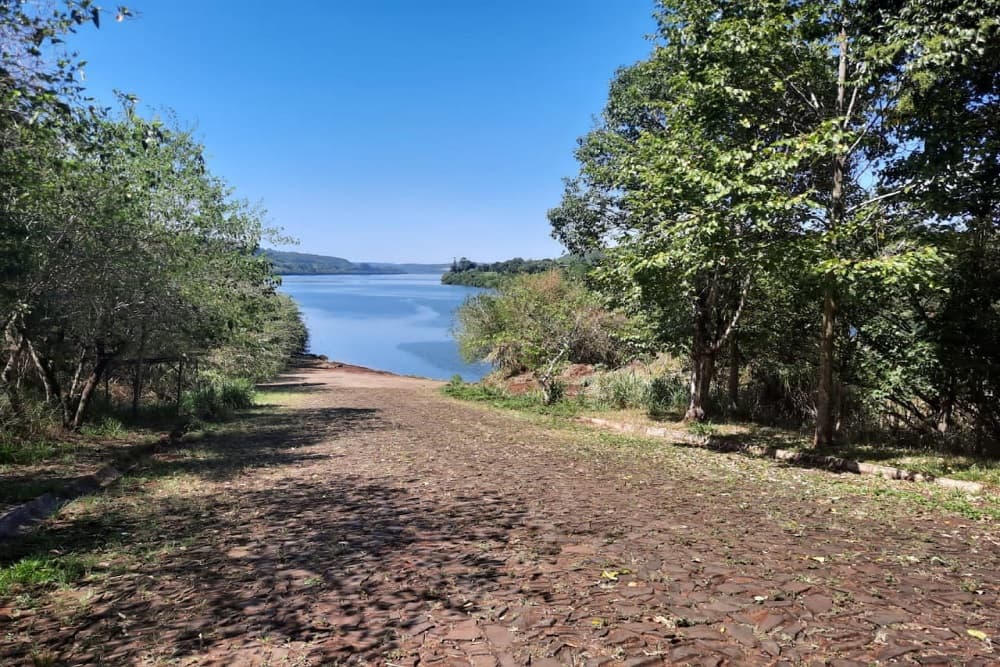 Governo anuncia retomada da travessia de balsa entre Brasil e Argentina, em Porto Soberbo