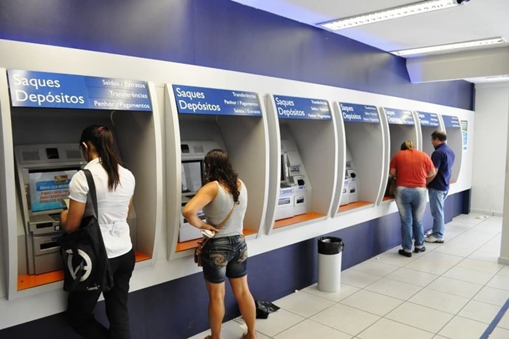 Bancos voltam a atender nesta quarta-feira de cinzas