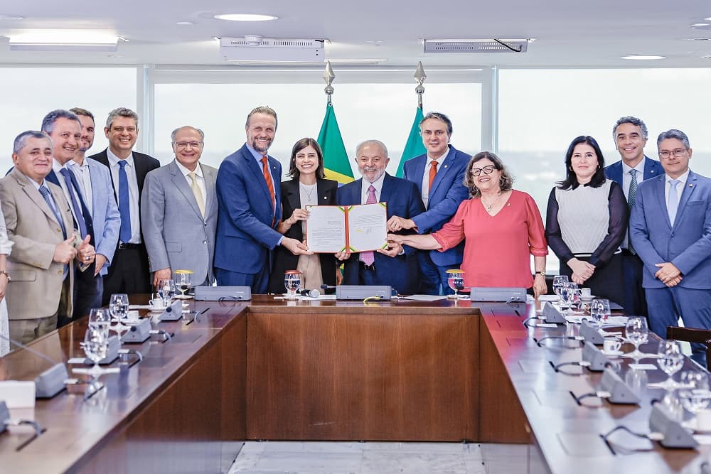 Governo cria poupança para estudantes do Ensino Médio