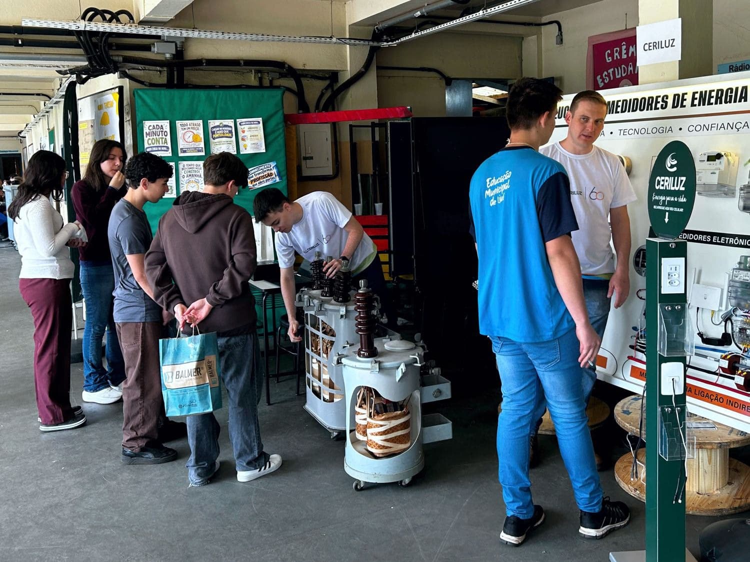 Ceriluz participa de eventos educacionais focados na formação de jovens