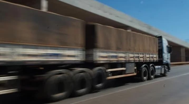 Caminhoneiros mantêm estado de greve e apoiam MP sobre fretes