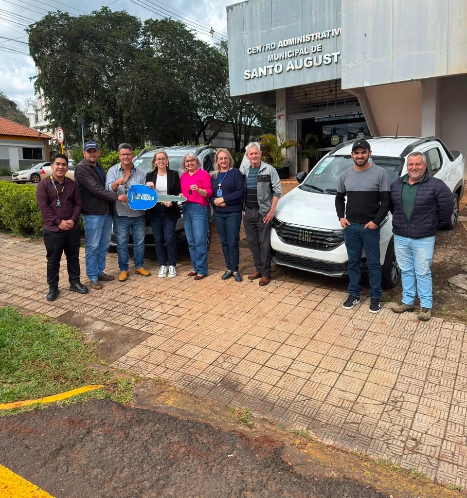Prefeitura de Santo Augusto reforça frota municipal com dois novos veículos